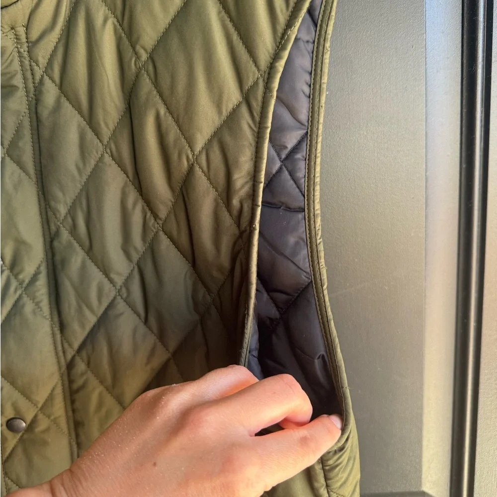 Banana Republic Green Quilted Mens Vest Size Medium